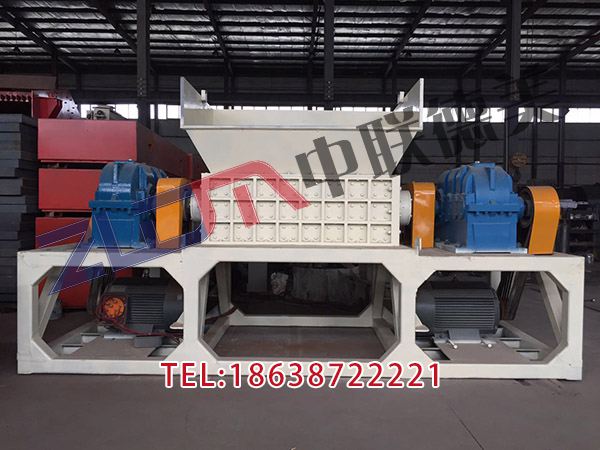 新疆重型塑料撕碎機(jī)有什么特點(diǎn)