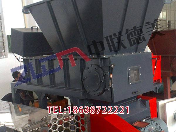 重慶全自動塑料撕碎機(jī)成套設(shè)備