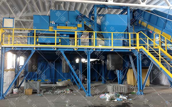 如何操作廢金屬撕碎機(jī)更節(jié)能？